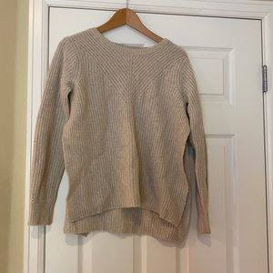 Club Monaco Italian cashmere side slit sweater size M/L